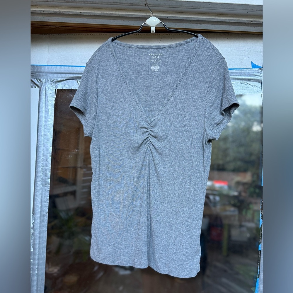 American Eagle Outfitters Gray Ruched Front Short Sleeve V-Neck T-Shirt